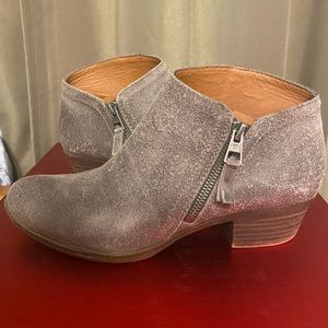 Lucky Brand low boots